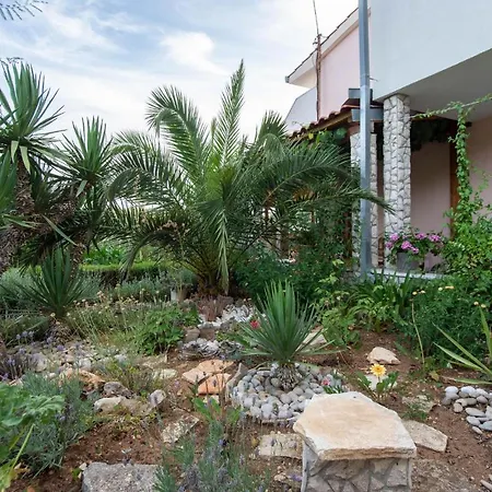 Holiday home Gorgeous In Rukavac With Wifi