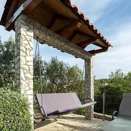 Gorgeous In Rukavac With Wifi Holiday home Rukavac (Vis)
